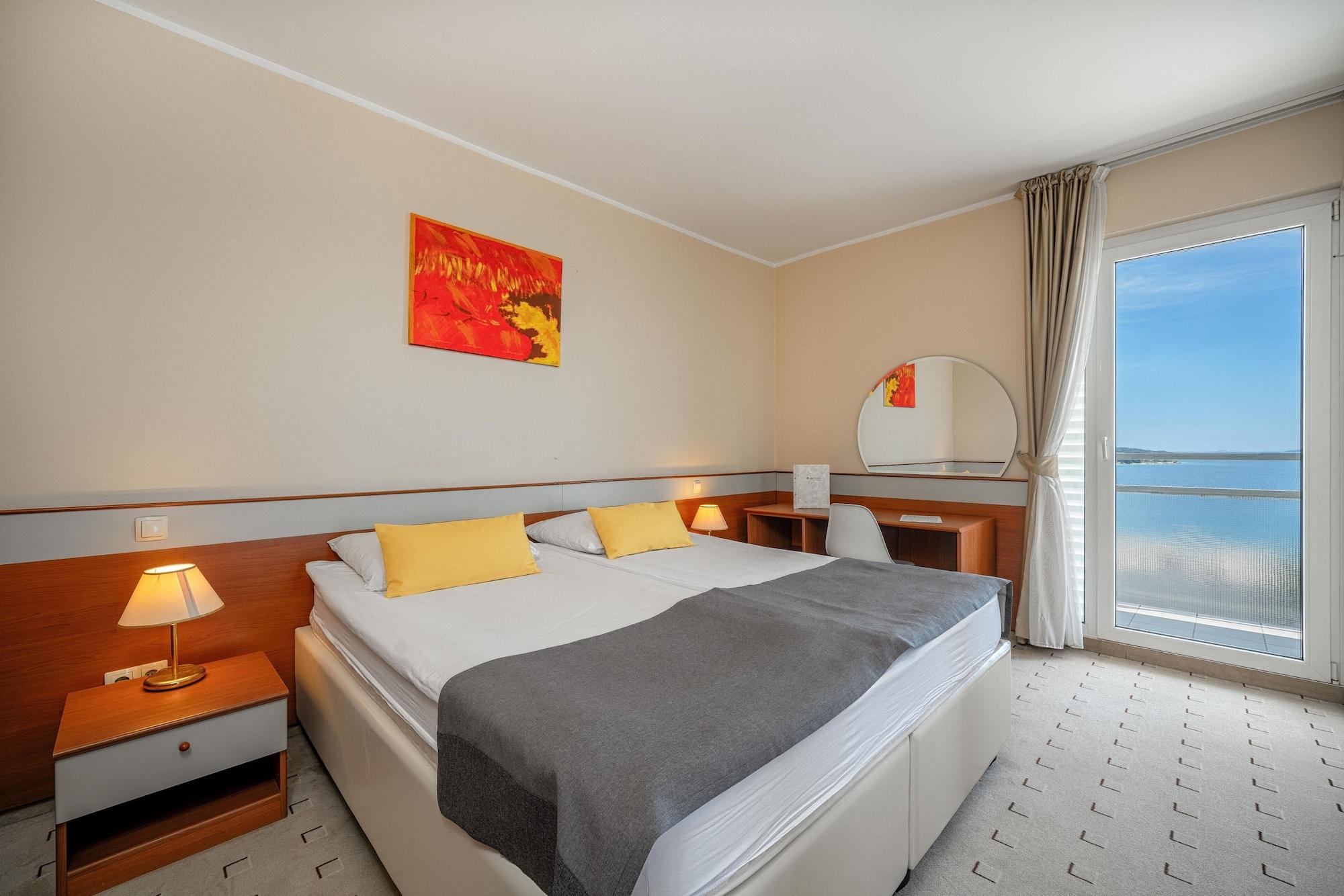 Hotel Punta Vodice Exterior photo