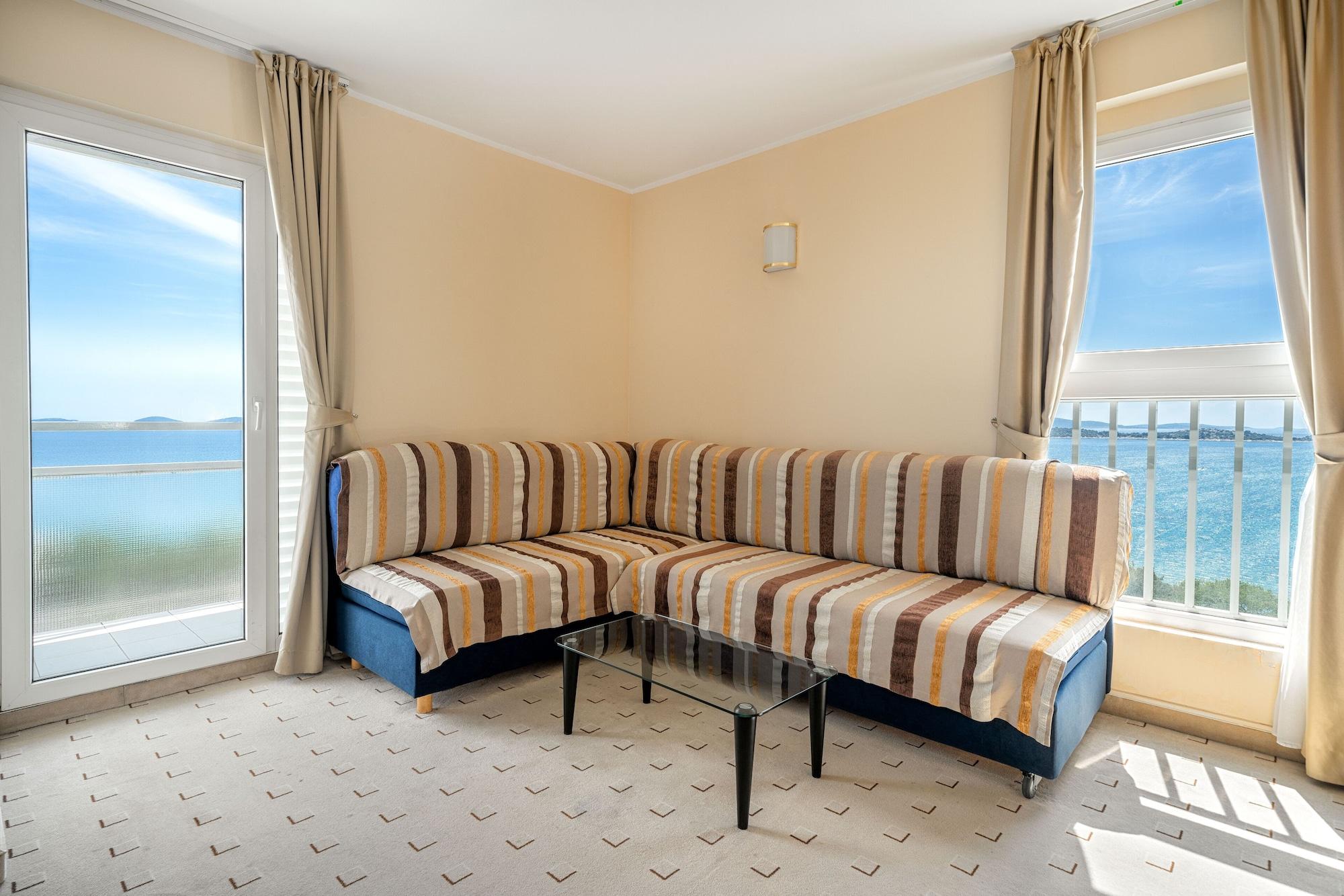 Hotel Punta Vodice Exterior photo