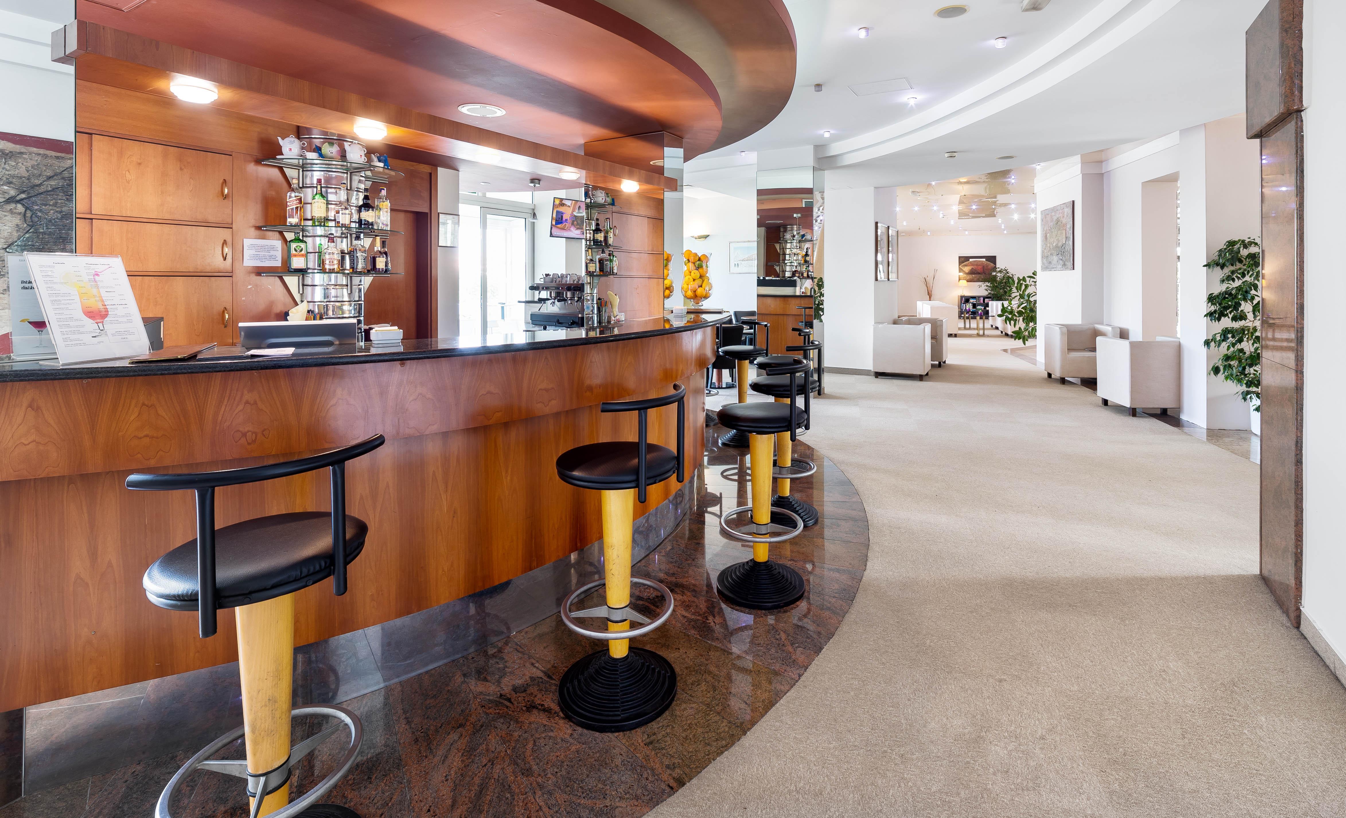 Hotel Punta Vodice Exterior photo