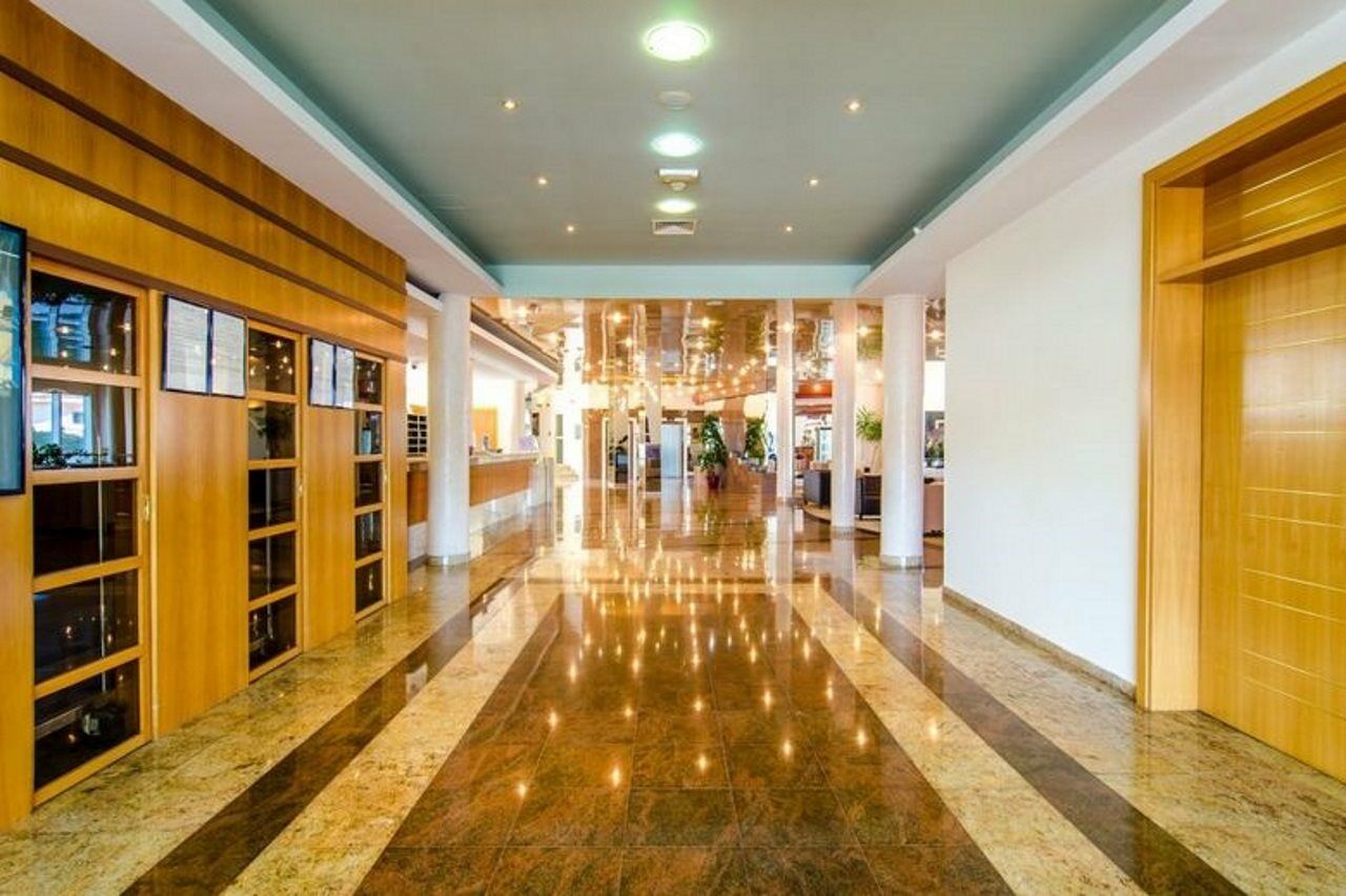 Hotel Punta Vodice Exterior photo